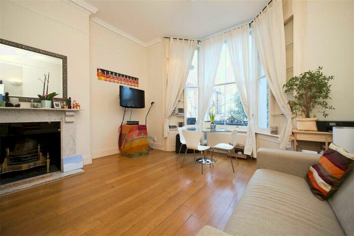 2 Bedroom Apartment To Rent In Parkhill Road, Belsize Park, London, NW3