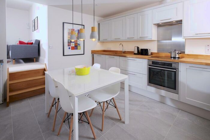 1 Bedroom Flat To Rent In Heckford Park, BH15