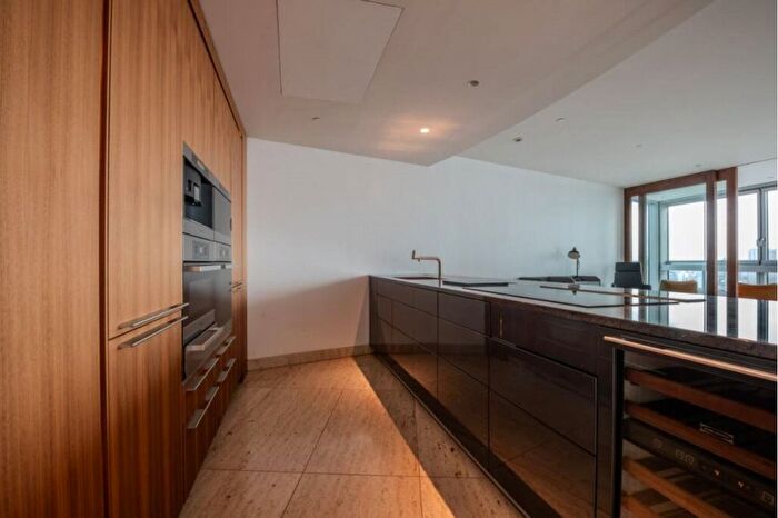 3 Bedroom Flat To Rent In One St George Wharf, Vauxhall, SW8