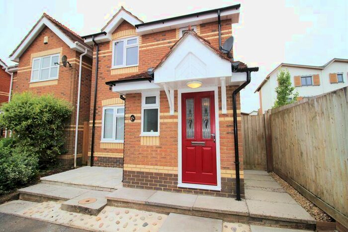 3 Bedroom Detached House To Rent In Gover Road, Hanham, BS15