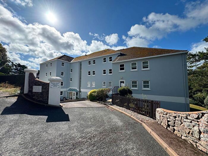 2 Bedroom Flat To Rent In Hesketh Road, Torquay, TQ1