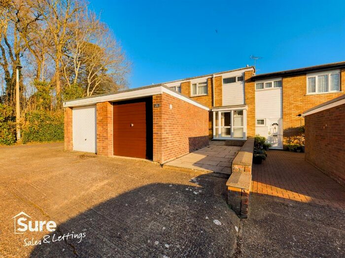 3 Bedroom Terraced House To Rent In Sarum Place, Hemel Hempstead, Hertfordshire, HP2