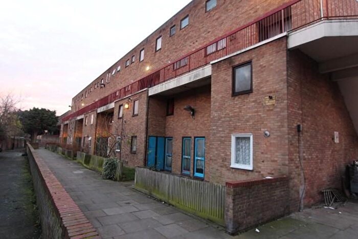 1 Bedroom Flat To Rent In Tamar Way, Tottenham, London, N17
