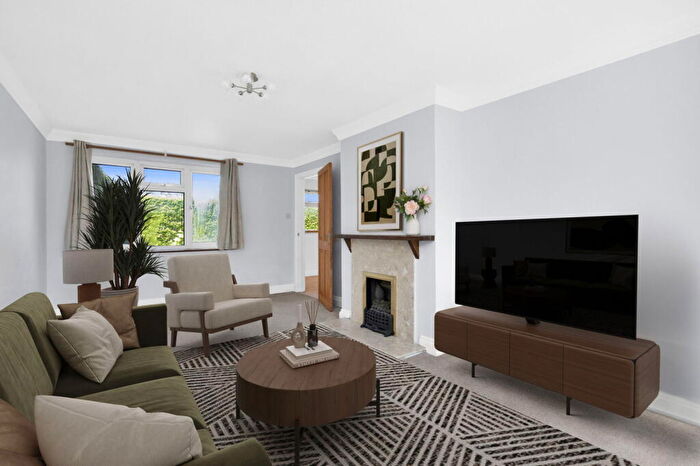 4 Bedroom Semi Detached House For Sale In The Mead, Liphook, GU30