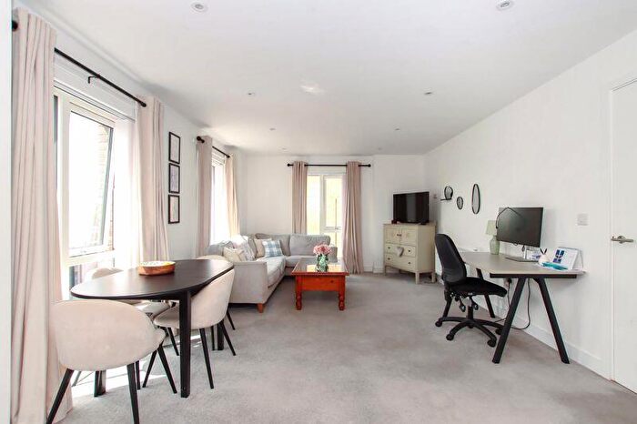2 Bedroom Flat For Sale In Dacorum Way, Hemel Hempstead, HP1