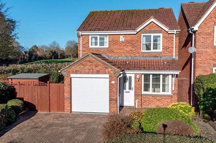 3 Bedroom Detached House For Sale In Farriers Green, Taunton, TA2