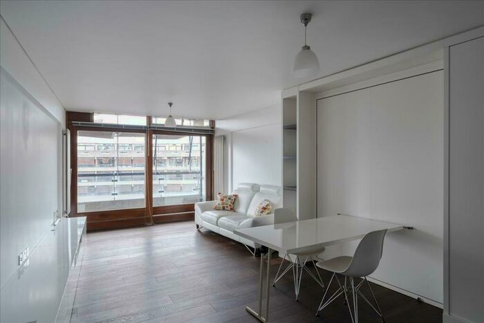 Apartment To Rent In Frobisher Crescent, London, EC2Y