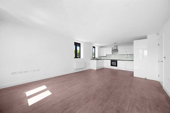 2 Bedroom Flat To Rent In Flat, Quilters Court, - High Street, HA4