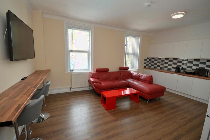 1 Bedroom Terraced House To Rent In Room, Faringdon Road, Swindon, SN1