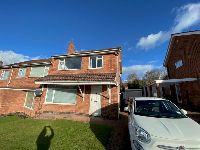 3 Bedroom Semi-Detached House To Rent In Hidcote Road, Oadby LE2