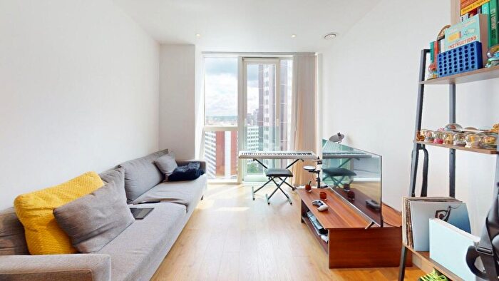 1 Bedroom Apartment To Rent In Saffron Central Square, Croydon, CR0