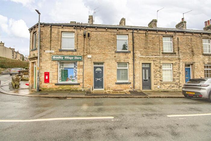 2 Bedroom Terraced House To Rent In Rose Terrace, Bradley, BD20