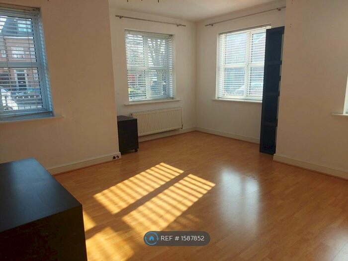 2 Bedroom Flat To Rent In Ned Ludd Close, Anstey, Leicester, LE7