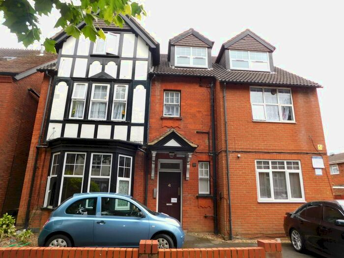 1 Bedroom Flat To Rent In Studley Road, Luton, LU3