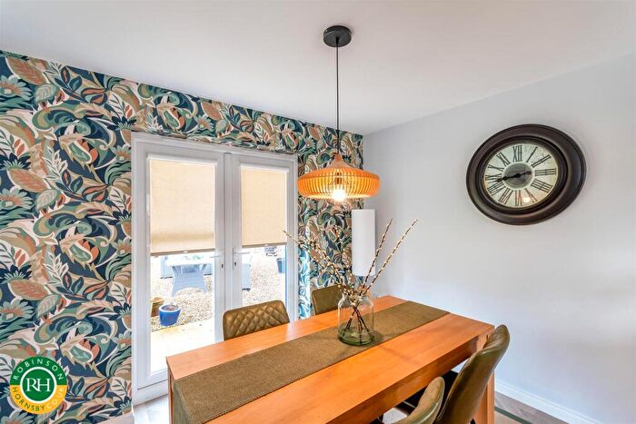 3 Bedroom Detached House For Sale In Hunter Road, Dunsville, Doncaster, DN7