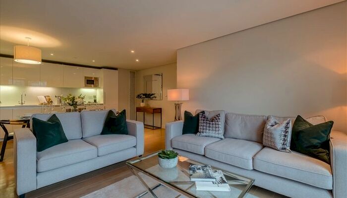 3 Bedroom Flat To Rent In Merchant Square East, London, W2