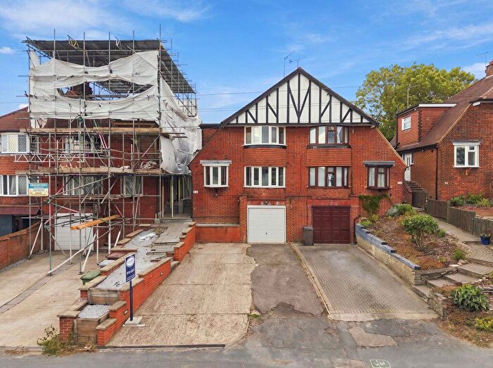 3 Bedroom House For Sale In Mutton Lane, Potters Bar, EN6