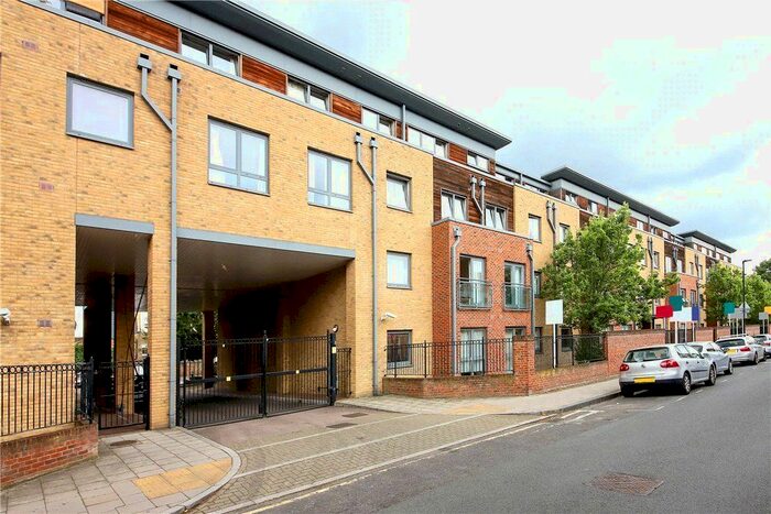 1 Bedroom Flat To Rent In Effra Parade, Brixton, London, SW2