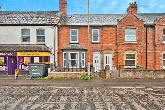 3 Bedroom Terraced House For Sale In Lyde Road, Yeovil, BA21