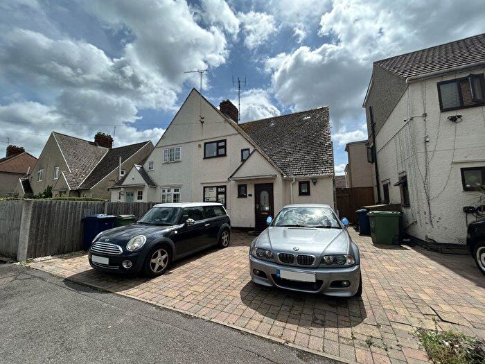 4 Bedroom House To Rent In Milton Road, OX4