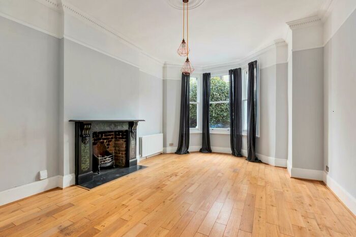 2 Bedroom Flat To Rent In Sisters Avenue, , London, SW11