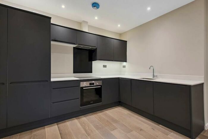 1 Bedroom Flat To Rent In Arcadia Avenue, London, N3