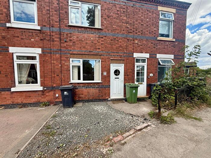 3 Bedroom House To Rent In Lower Somercotes, DE55