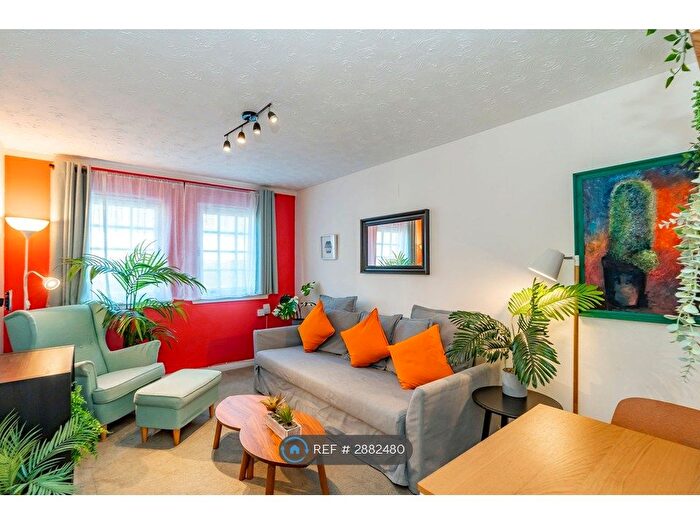 1 Bedroom Flat To Rent In Causewayside, Edinburgh, EH9
