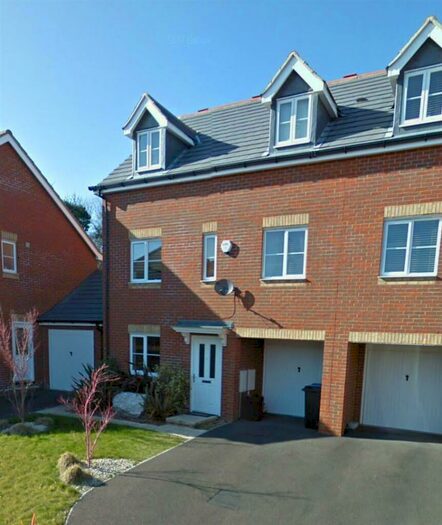 Garage / Parking To Rent In St. Christophers Mews, Ramsgate, CT11