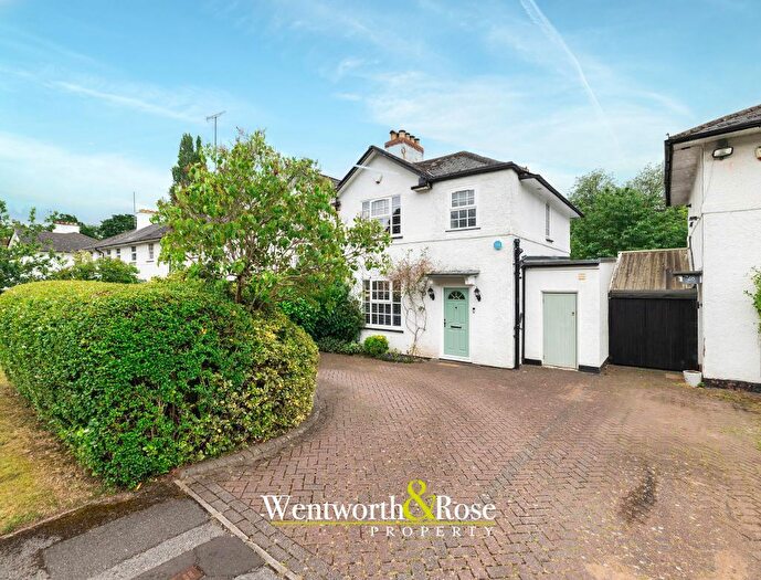 3 Bedroom Semi-Detached House For Sale In Witherford Way, Bournville Village Trust, Birmingham, B29