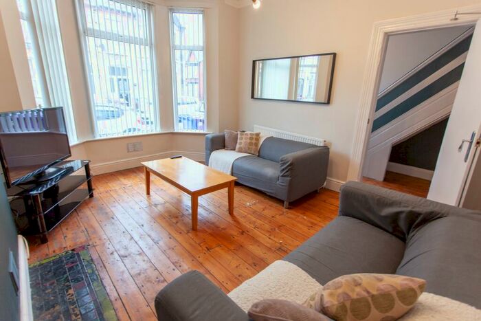 3 Bedroom Terraced House To Rent In Nicander Road, L18