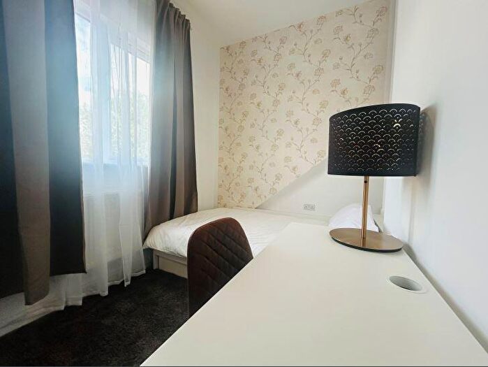 1 Bedroom Apartment To Rent In Room, Lansdowne Street, Coventry, CV2