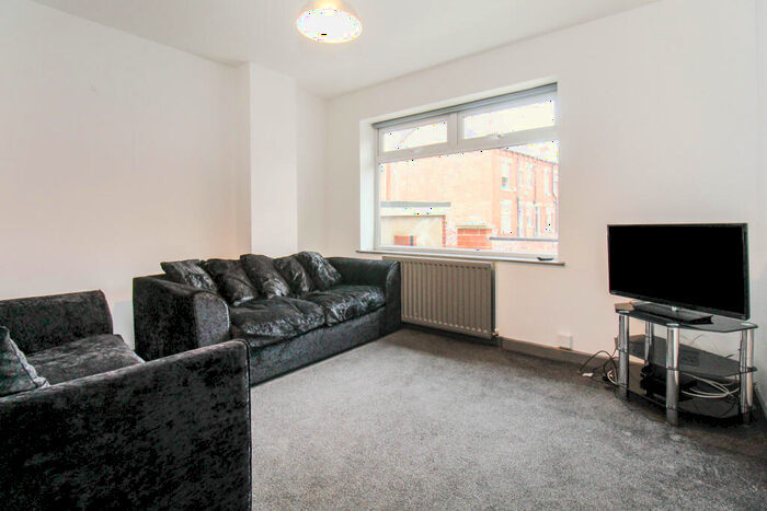 1 Bedroom Terraced House To Rent In All Inclusive House Share: Canterbury Drive, Headingley, Leeds, LS6