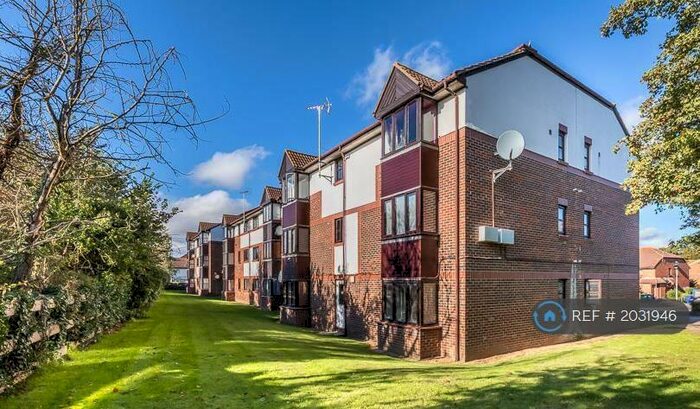 Studio To Rent In Watts Wood, Purfleet, RM19