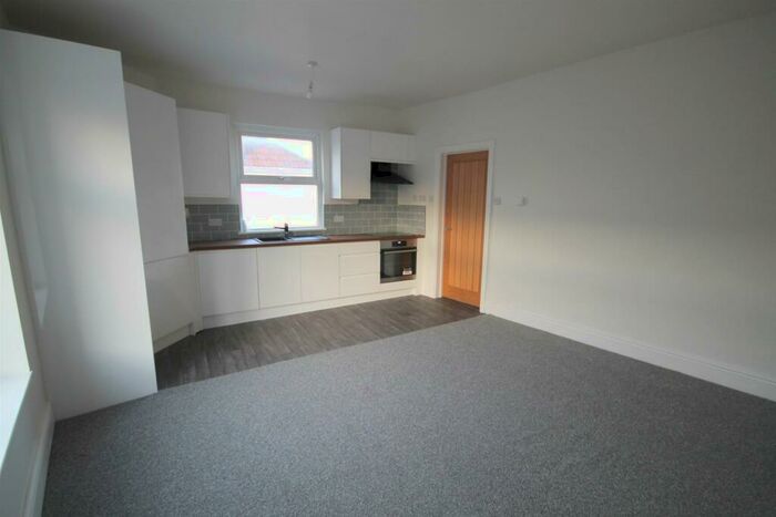 1 Bedroom Flat To Rent In Beaconsfield Road St George, BS5