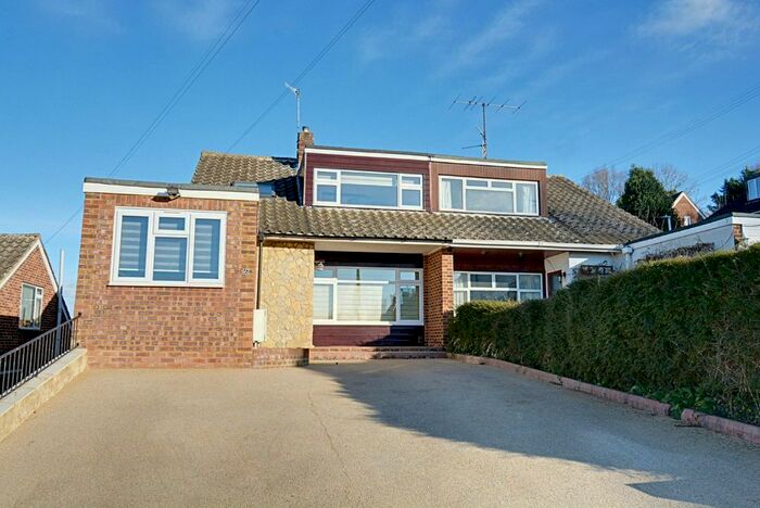 4 Bedroom Semi-Detached House To Rent In Cockbush Avenue, Hertford SG13