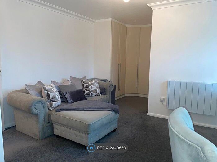 1 Bedroom Flat To Rent In Latimer Drive, Hornchurch, RM12