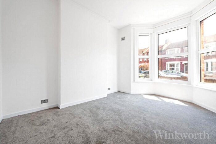 1 Bedroom Apartment For Sale In Glenwood Road, London, SE6