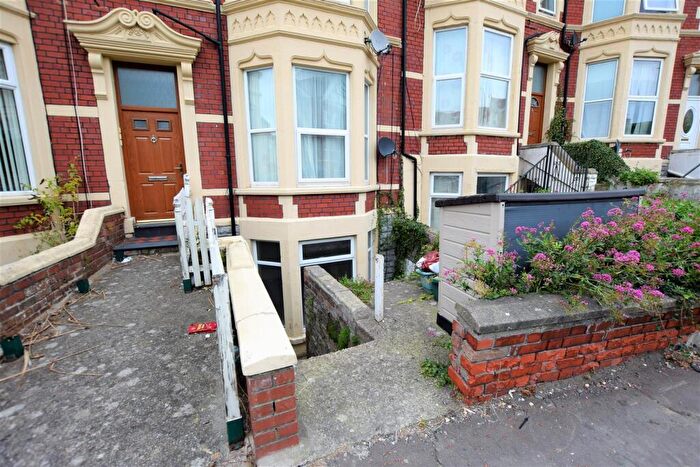 1 Bedroom Flat To Rent In Kingsland Crescent, Barry, CF63