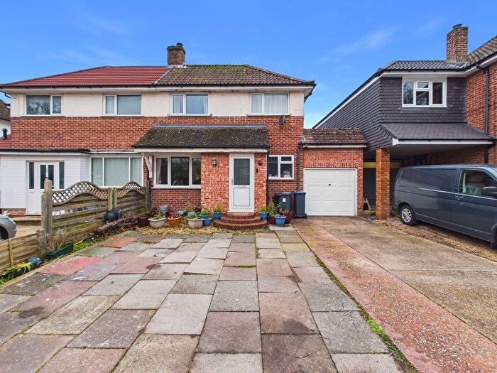 3 Bedroom Semi-detached House For Sale In Findon Road, Findon Valley, Worthing, BN14