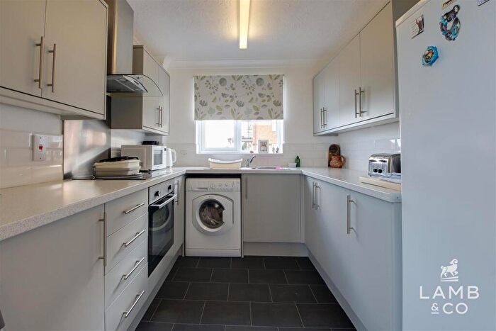 2 Bedroom Flat For Sale In Connaught Gardens East, Clacton-On-Sea, CO15