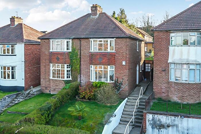 3 Bedroom Semi Detached House For Sale In High Wycombe, Buckinghamshire, HP12