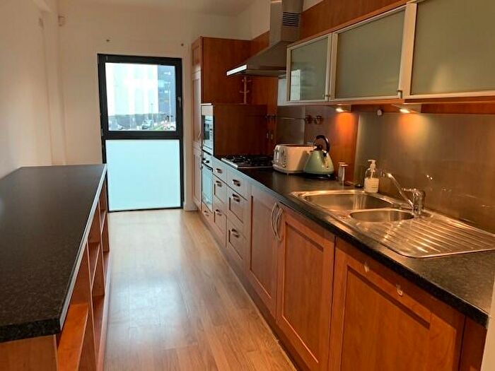 2 Bedroom Apartment To Rent In Elliot Street, Glasgow, G3
