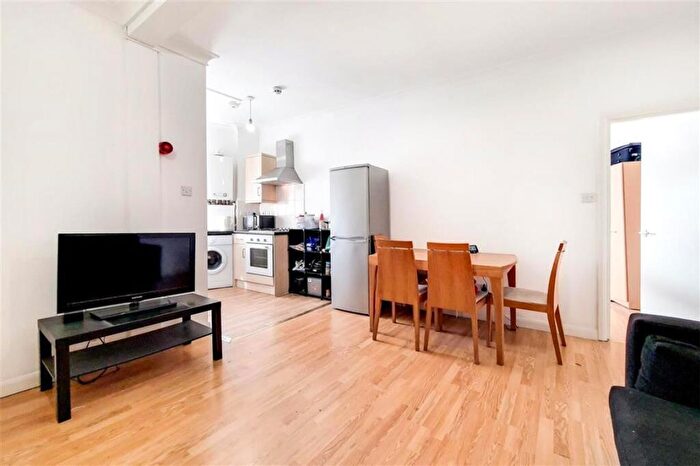 2 Bedroom Flat To Rent In Westbury Avenue, Turnpike Lane, N22