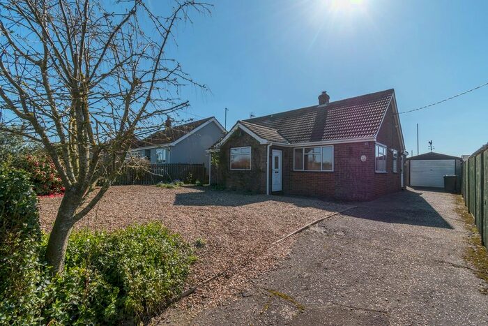 2 Bedroom Detached Bungalow For Sale In Mill Lane, Great Massingham, PE32