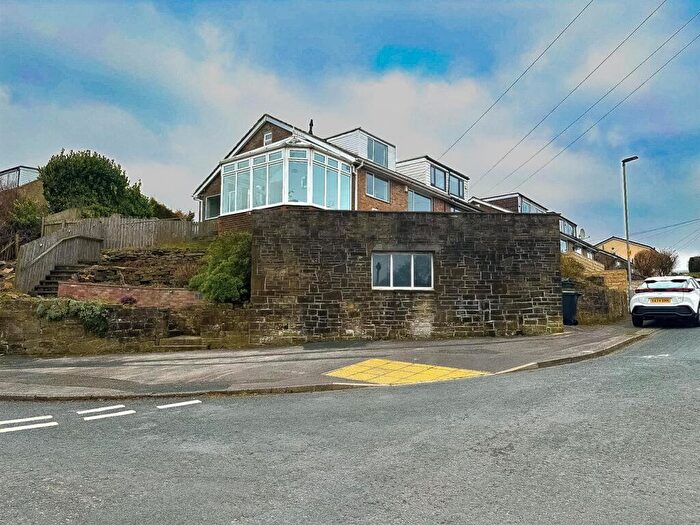 3 Bedroom Semi-Detached House For Sale In Ashlar Grove, Queensbury, Bradford, BD13