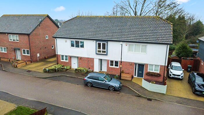 3 Bedroom Terraced House For Sale In Nursery Grove, Southfields Green, Gravesend, DA11