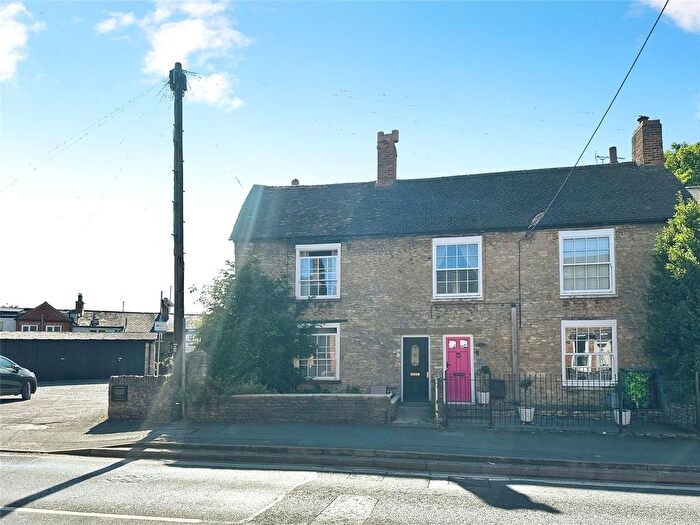 3 Bedroom End Terrace House To Rent In Field Street, Bicester, OX26