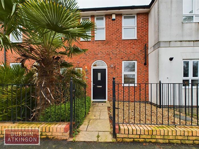 3 Bedroom Town House For Sale In Whinney Moor Lane, Retford, DN22