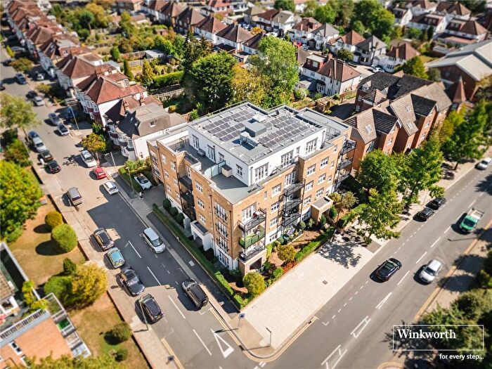 2 Bedroom Apartment For Sale In High Street, Edgware, HA8